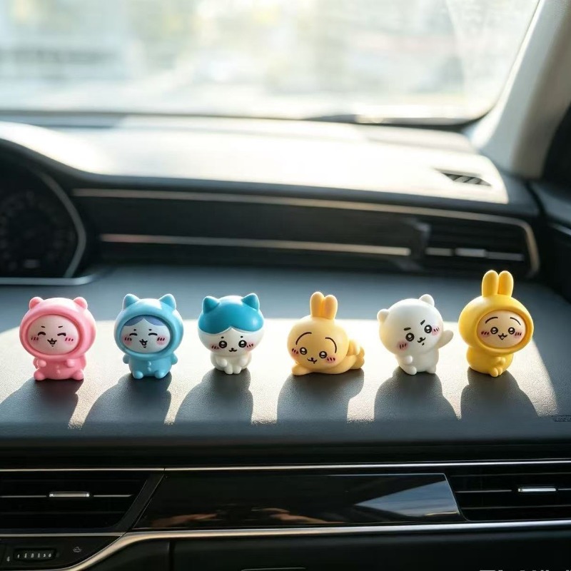 Chiikawa Mini Figurine, Cute U - Car Accessories Japanese ulasan dan harga
