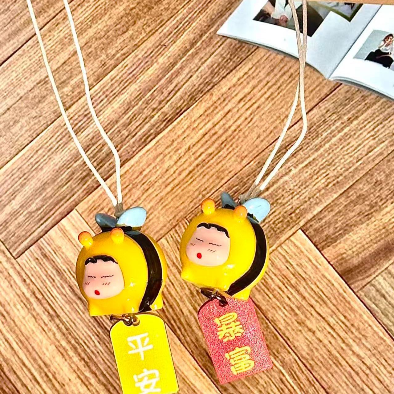 Crayon Shin-chan Bee Cosplay F - Car Mirror ulasan dan harga